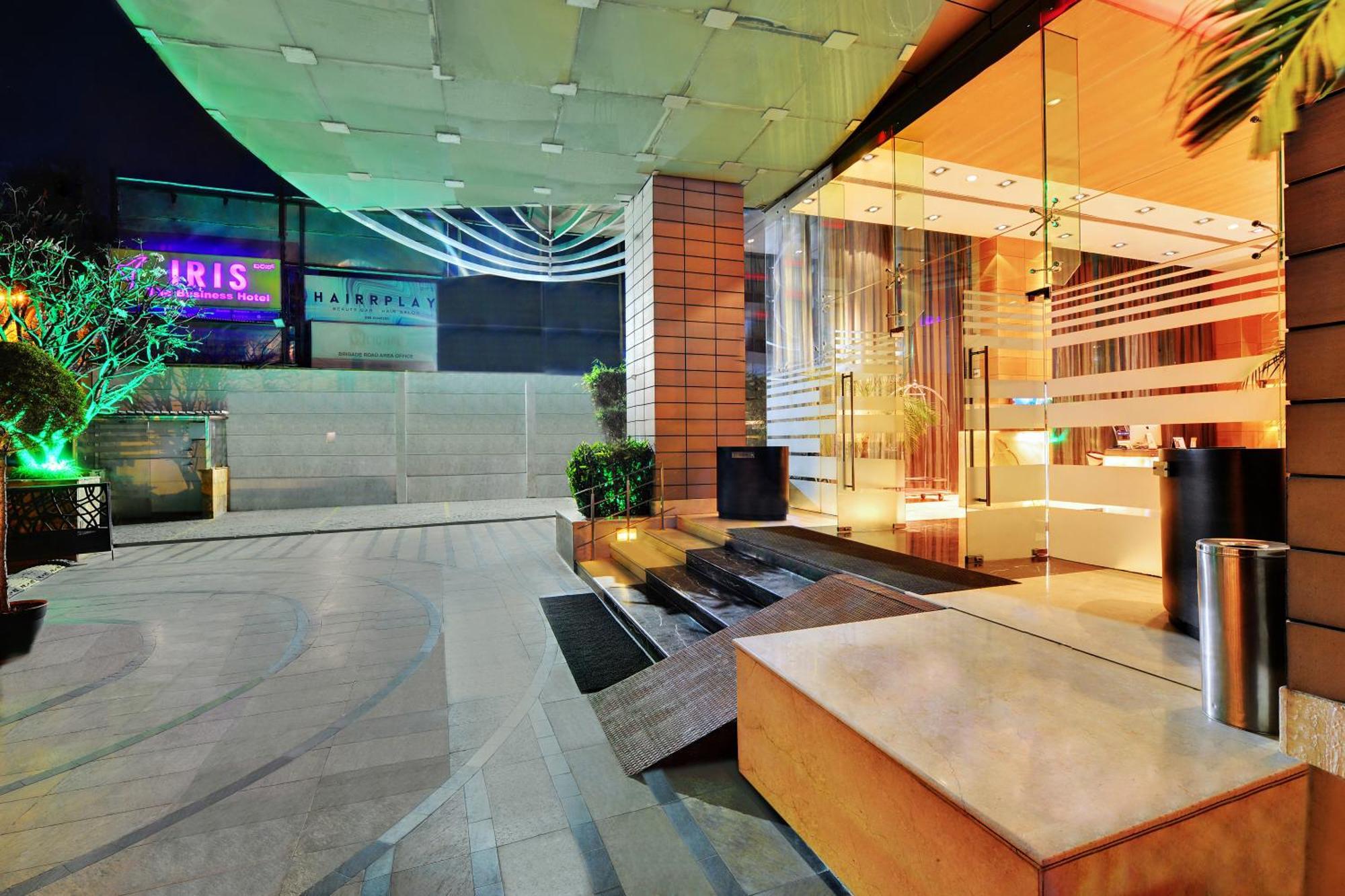 Iris The Business Hotel Bangalore Esterno foto