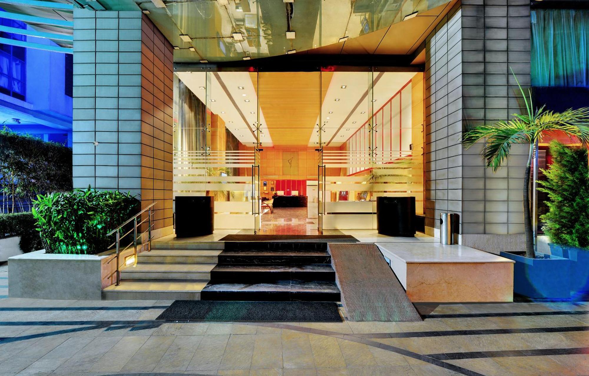 Iris The Business Hotel Bangalore Esterno foto