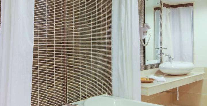 Iris The Business Hotel Bangalore Esterno foto