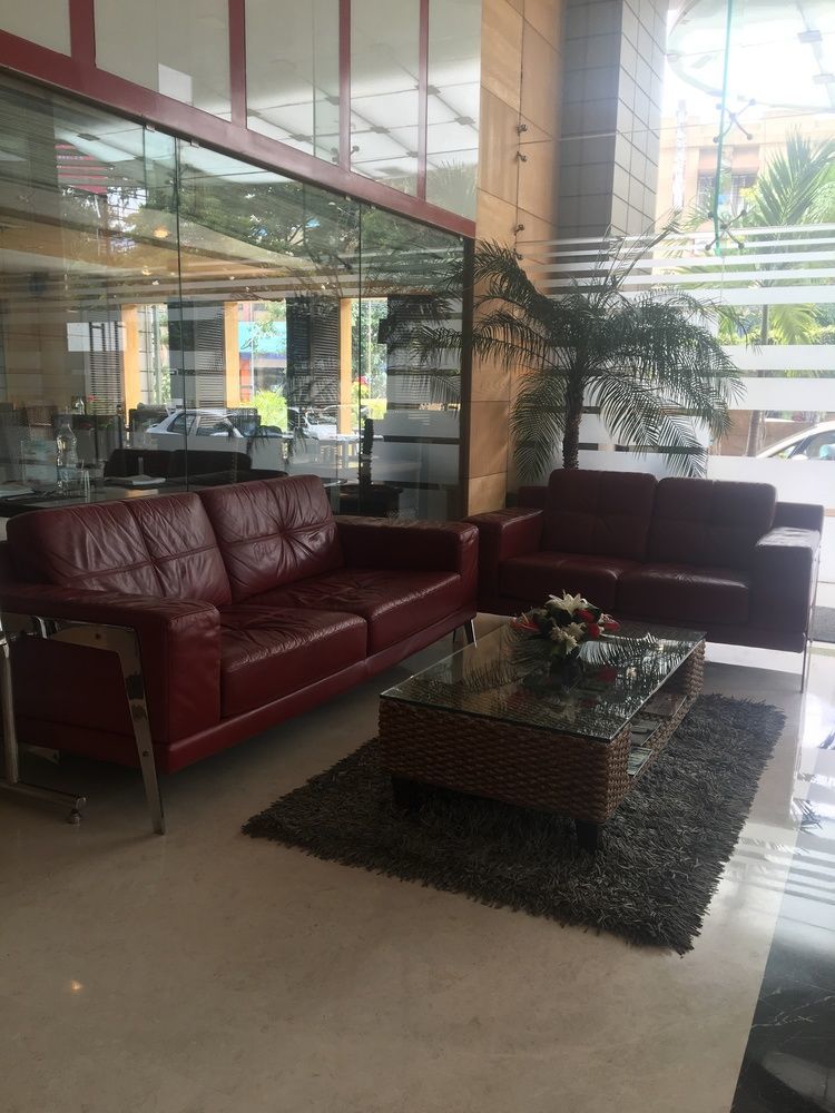 Iris The Business Hotel Bangalore Esterno foto