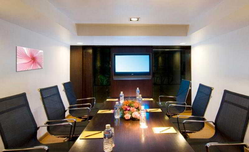 Iris The Business Hotel Bangalore Esterno foto